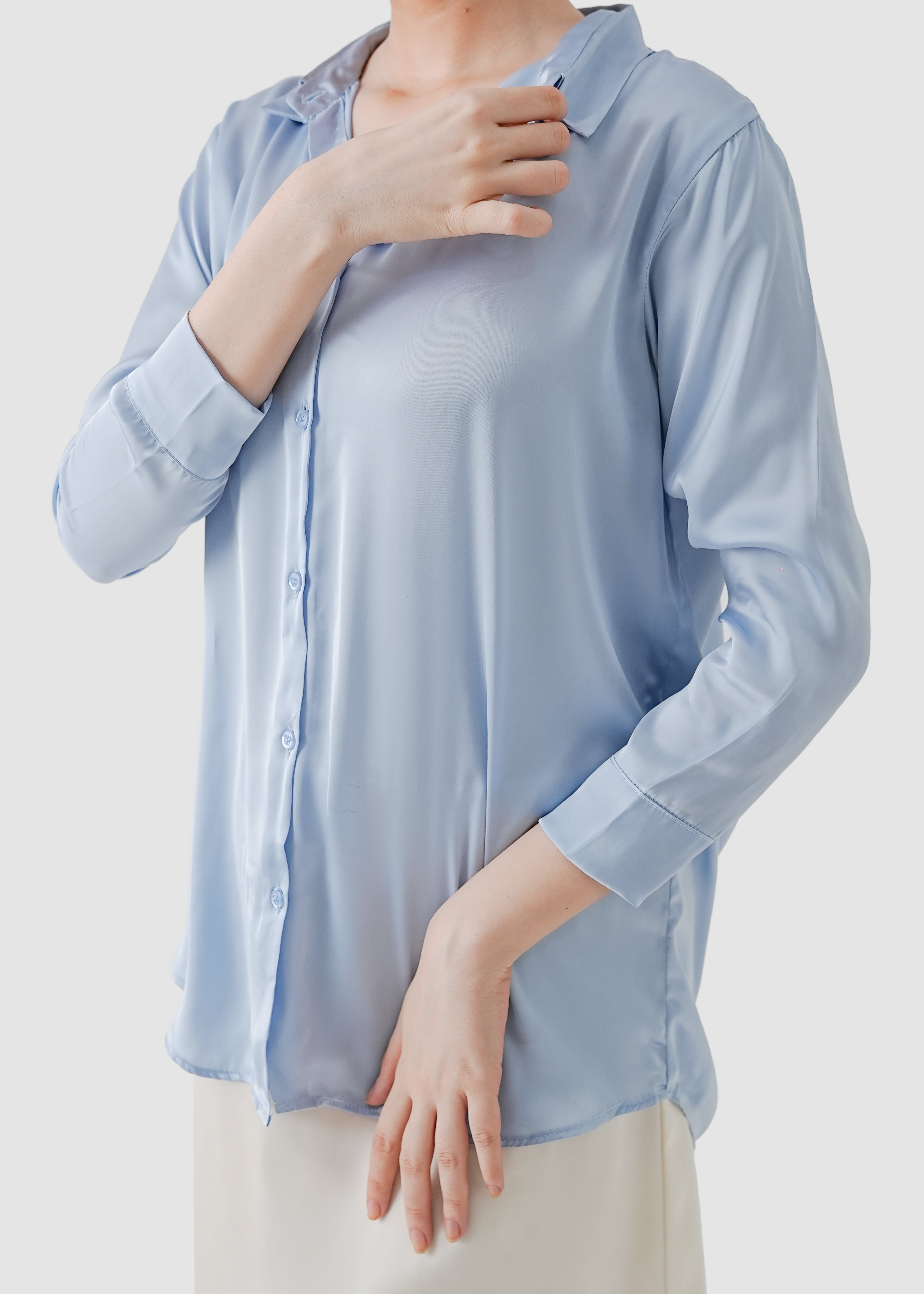 Whispy blue silk shirt